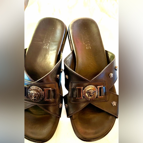 Leather sandals Versace Black Leather Slides with Medusa Detail